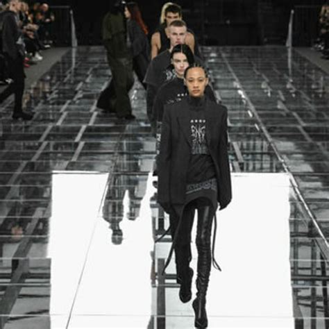 Givenchy entrusts its global communications to .